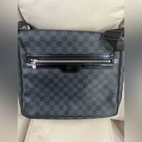 Louis Vuitton Daniel MM Messenger Bag Black Coated Canvas Authentic - Picture 3 of 11